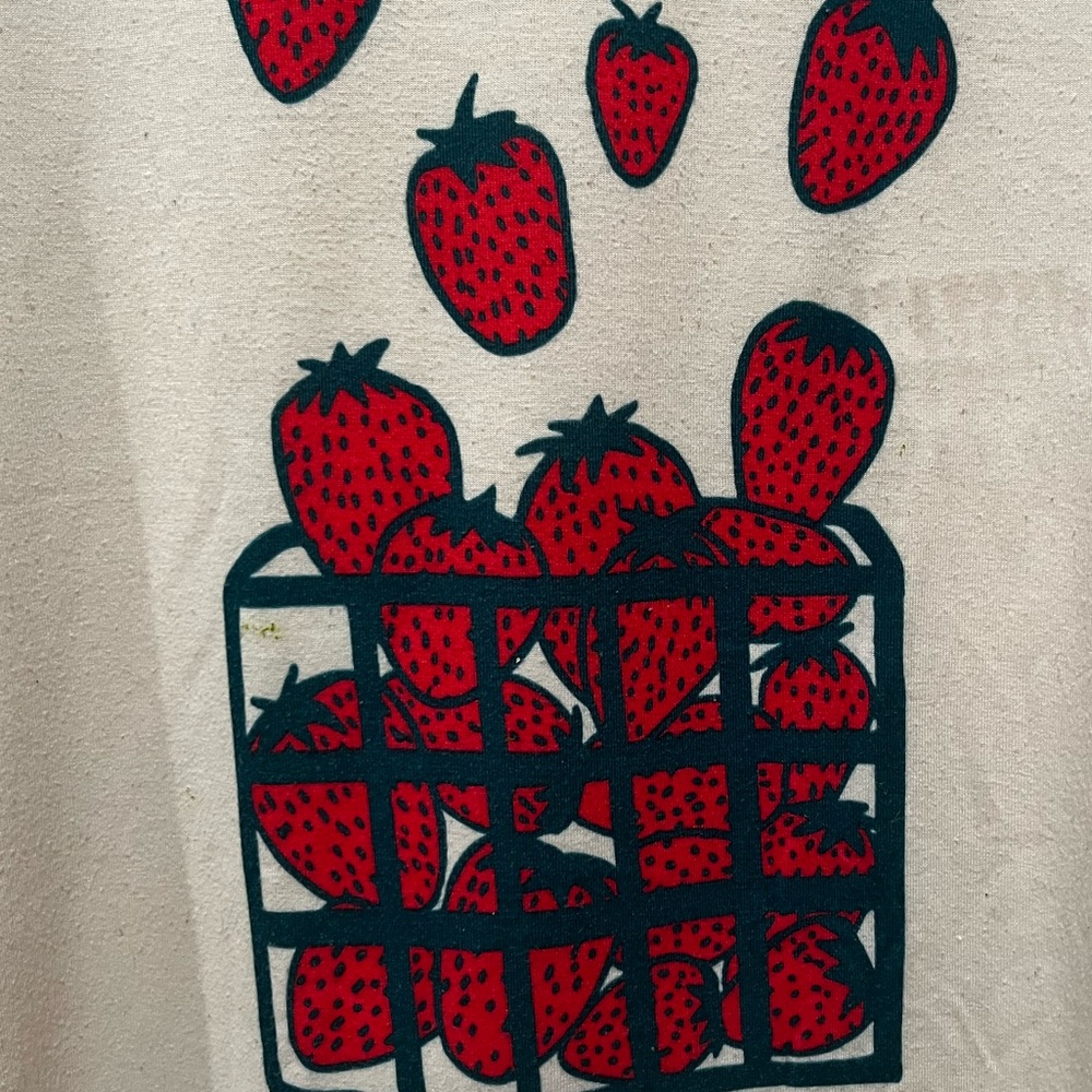 Strawberry Graphic tshirt